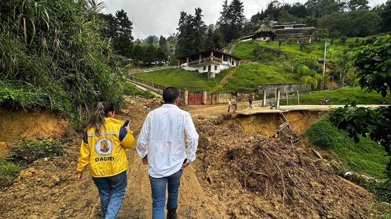 Imagen expertos del DAGRD visitan corregimiento de Altavista