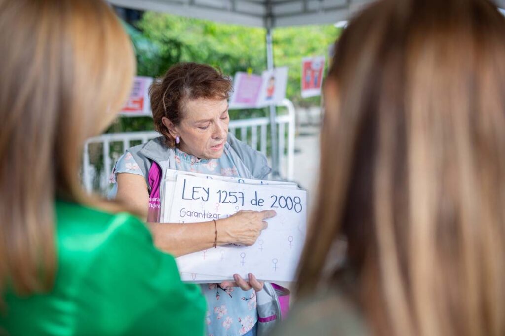 Imagen funcionaria ley madres