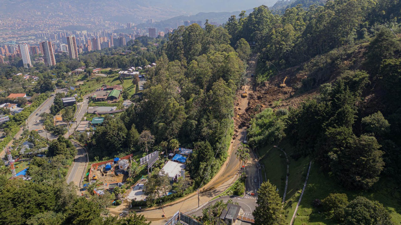 Imagen habilitación vía en la Loma de Los Balsos
