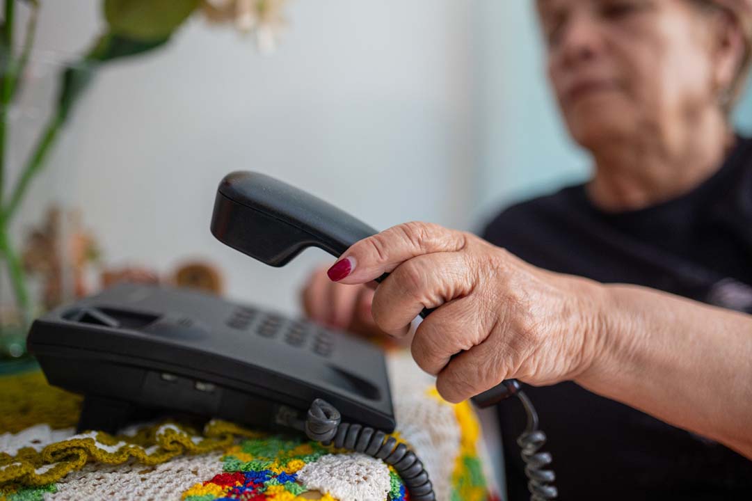 Imagen madre con teléfono