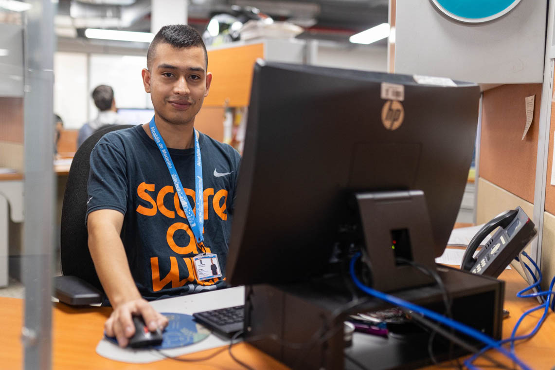 Imagen practicante profesional en la Alcaldía de Medellín