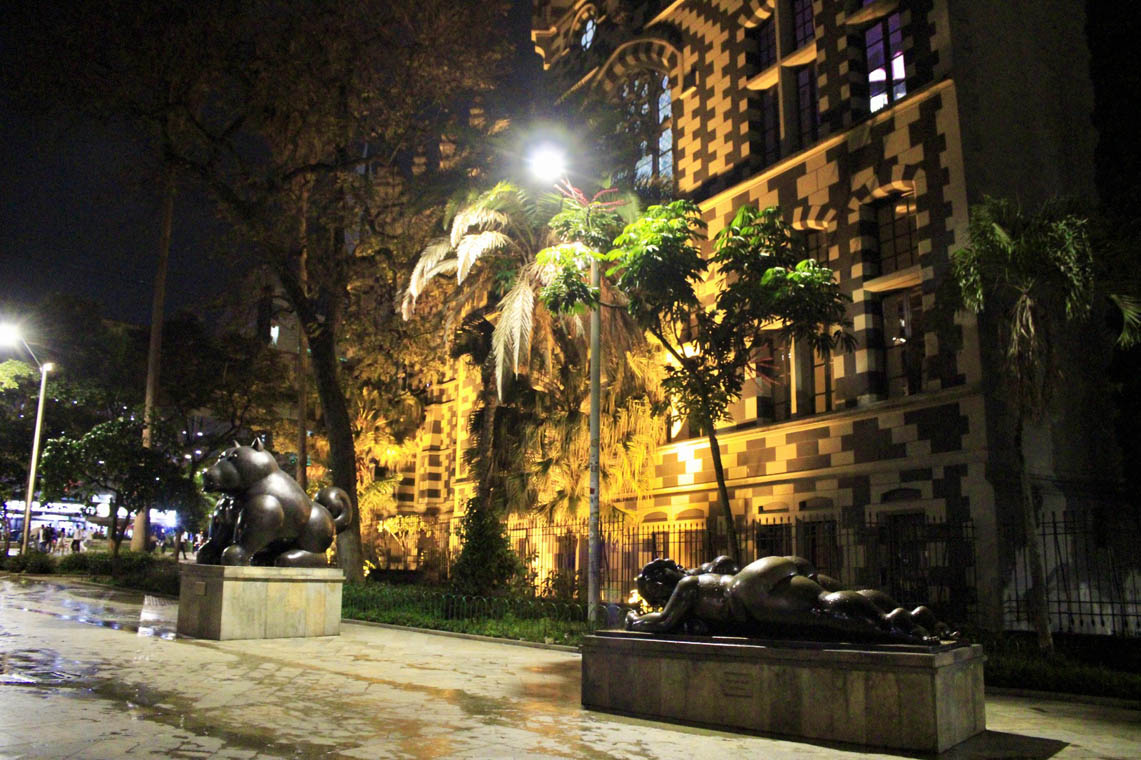 Imagen recuperación de la iluminación de la Plaza Botero