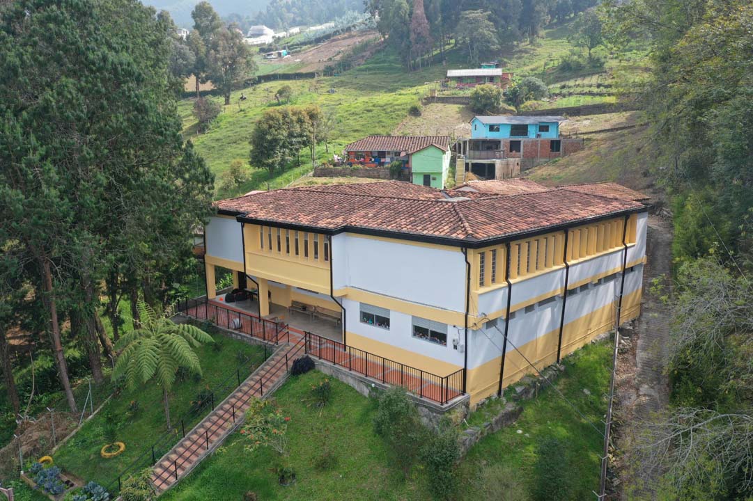 Imagen sede educativa después 9