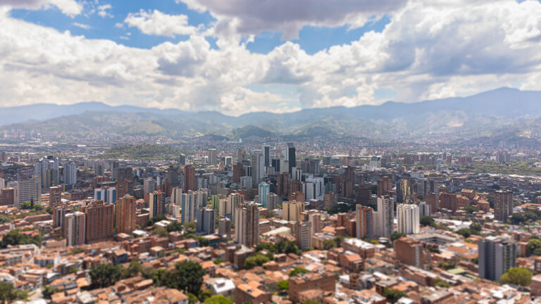 Imagen Panorámica de Medellín para Medidas de atención