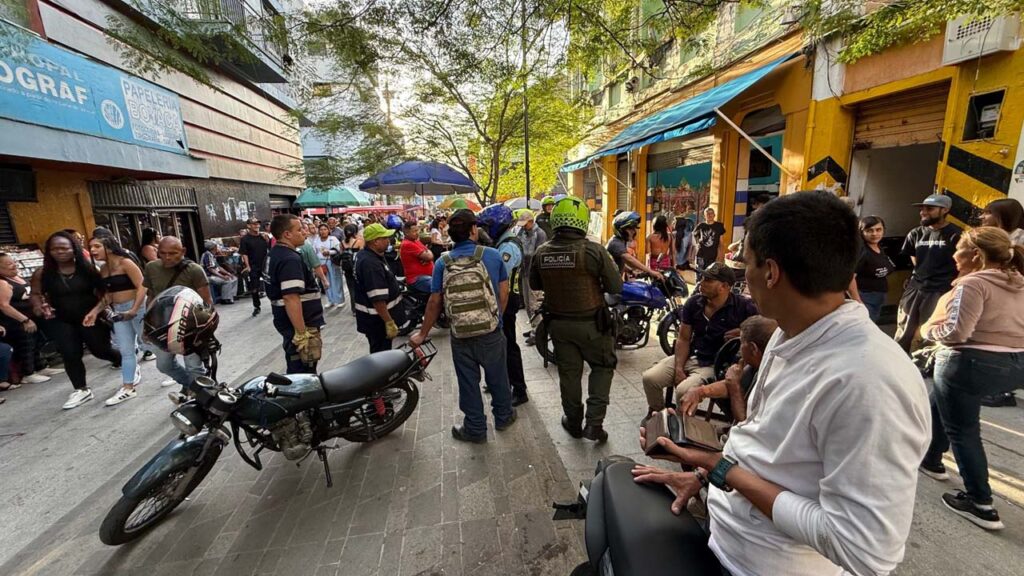 Imagen Policía cuidando la ciudad por hurto2