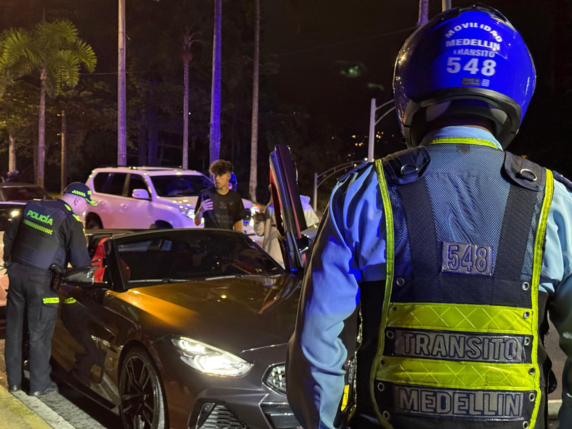 Imagen agentes de tránsito movilidad 2