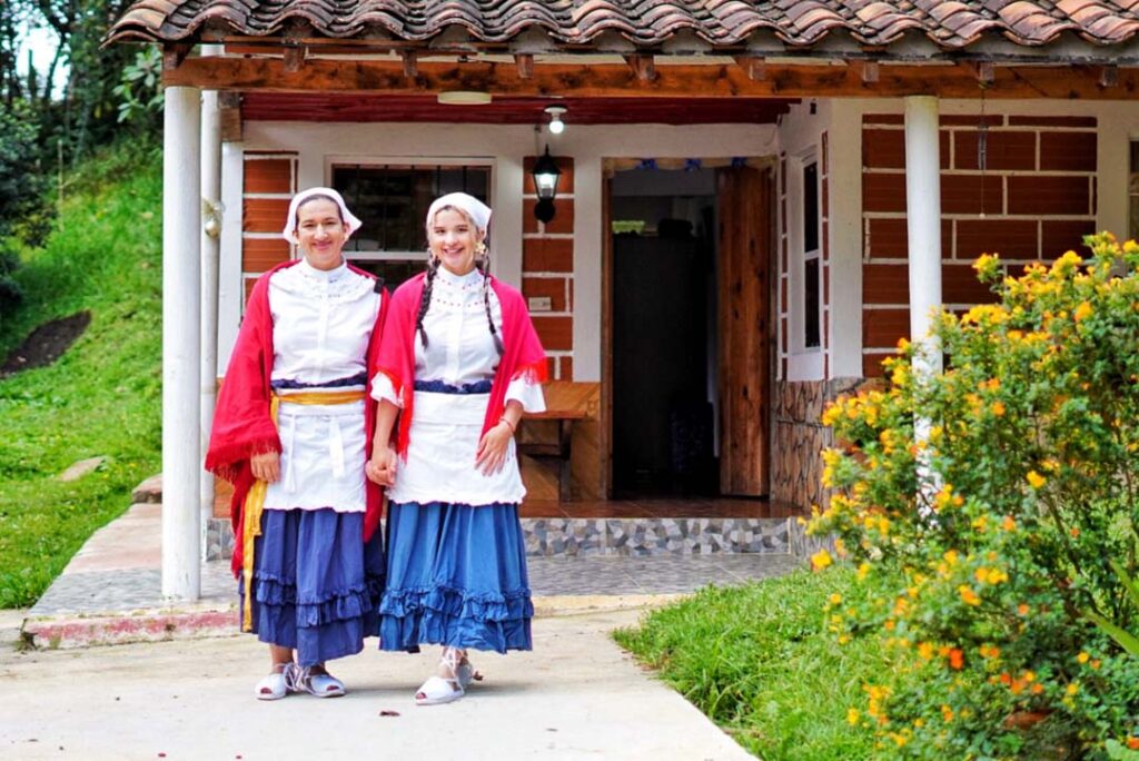 Imagen de dos silleteras