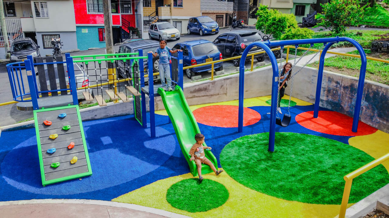 Imagen de parque renovado de Medellín