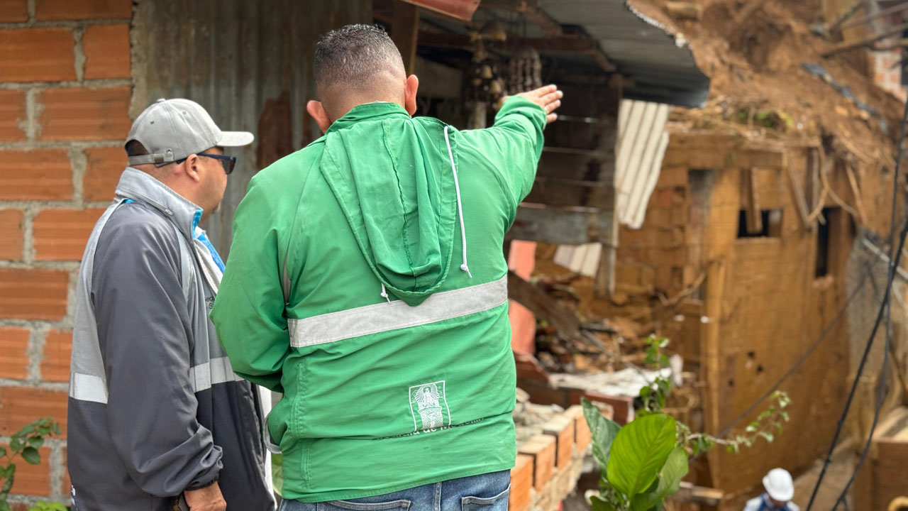 Imagen deslizamiento en Villatina (4)