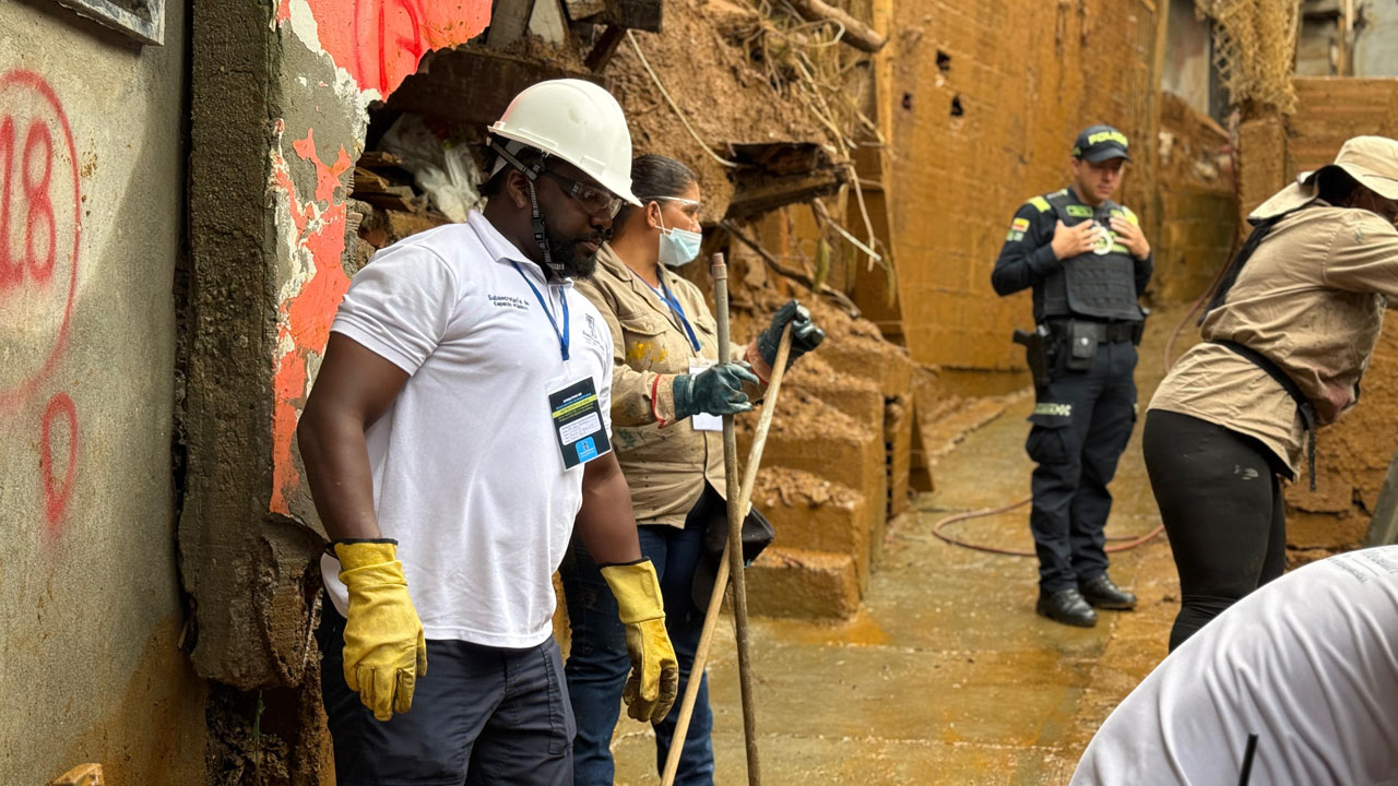 Imagen deslizamiento en Villatina (5)