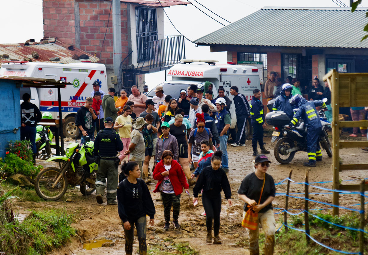 Imagen familias Santo Domingo Savio afectadas (3)