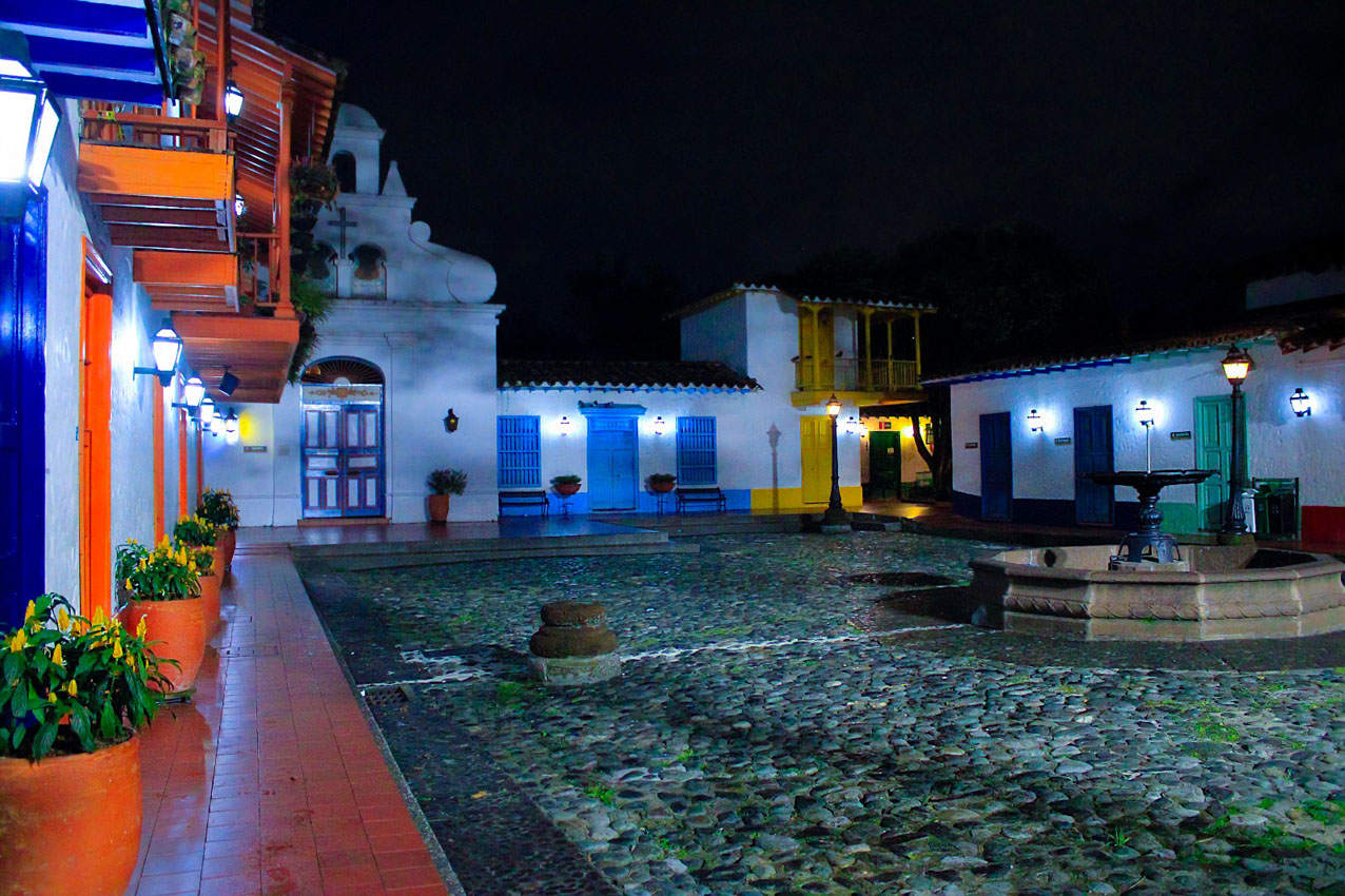 Imagen pueblito paisa nocturno 2