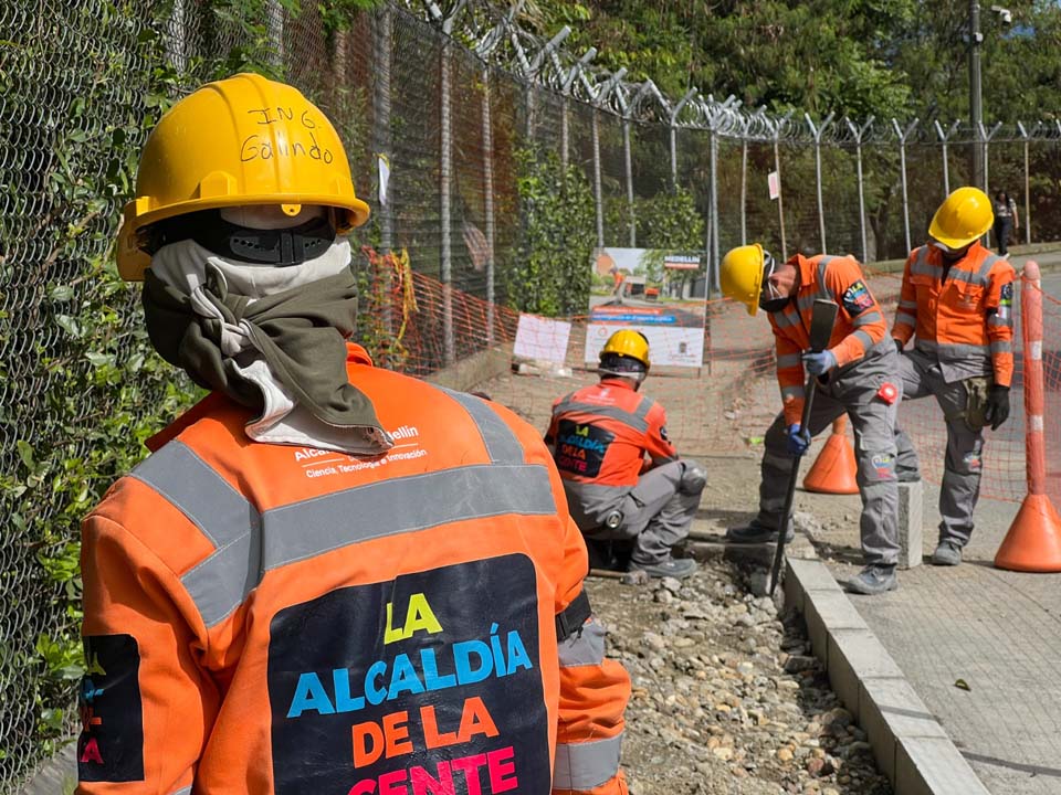 Imagen trabajadores en obra