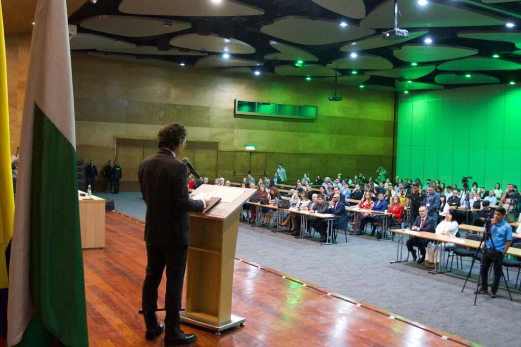 Imagen Alcalde de Medellín democracia