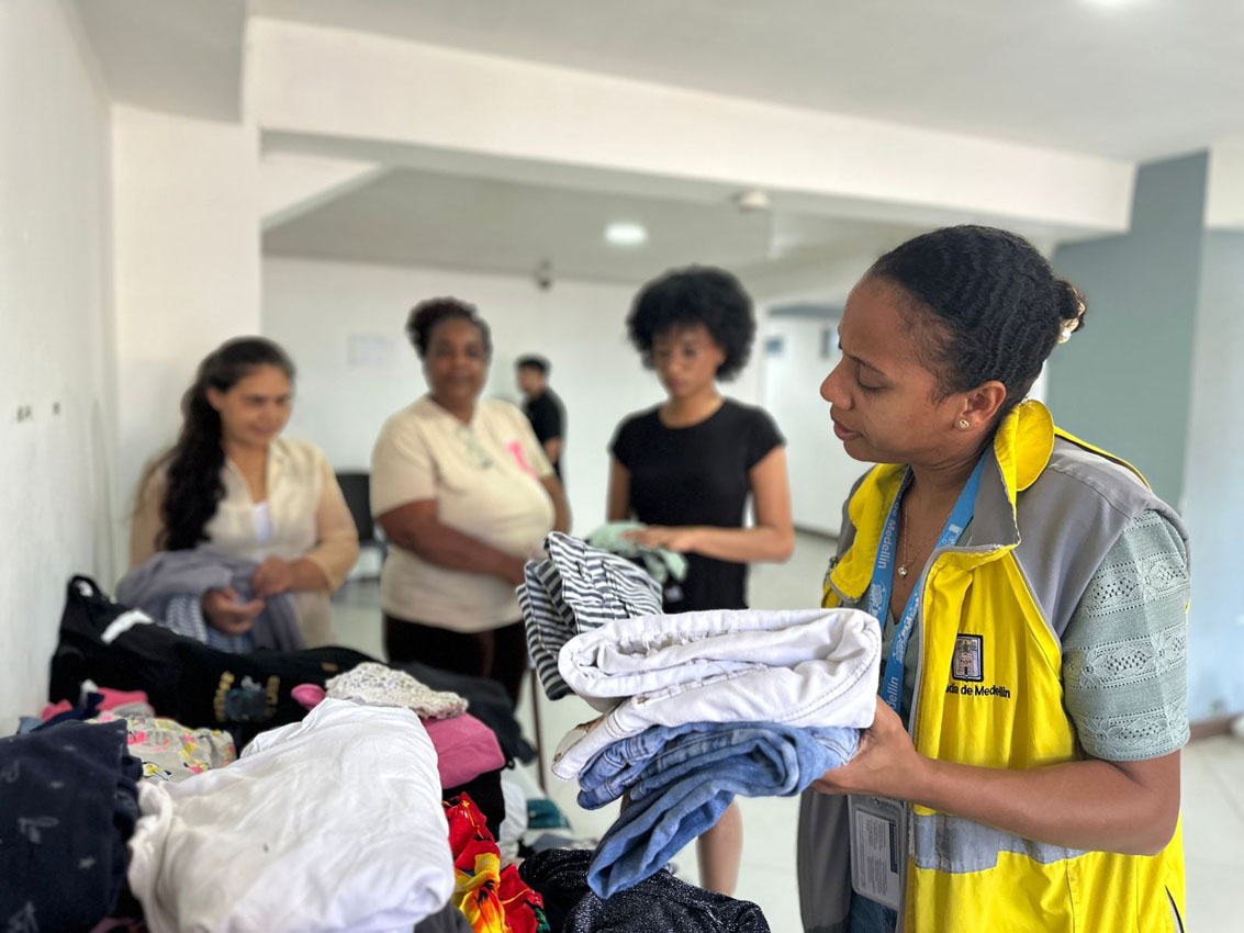 Imagen apoyo familias de Villatina afectadas deslizamiento (4)