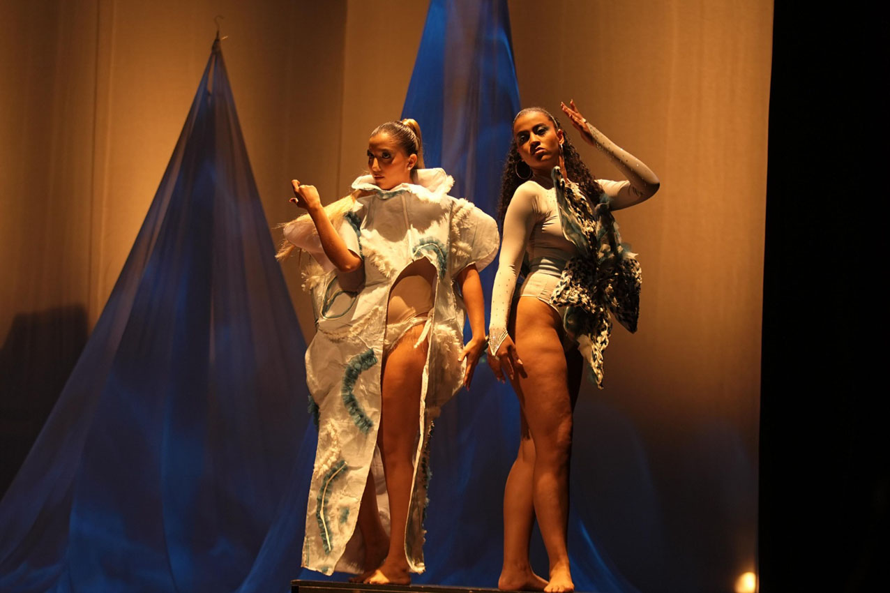 Imagen beneficiarias Sapiencia como maquilladoras Colombiamoda (2)