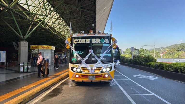 Imagen bus amarillo