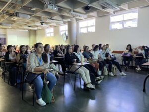 Imagen de mujeres en reunión