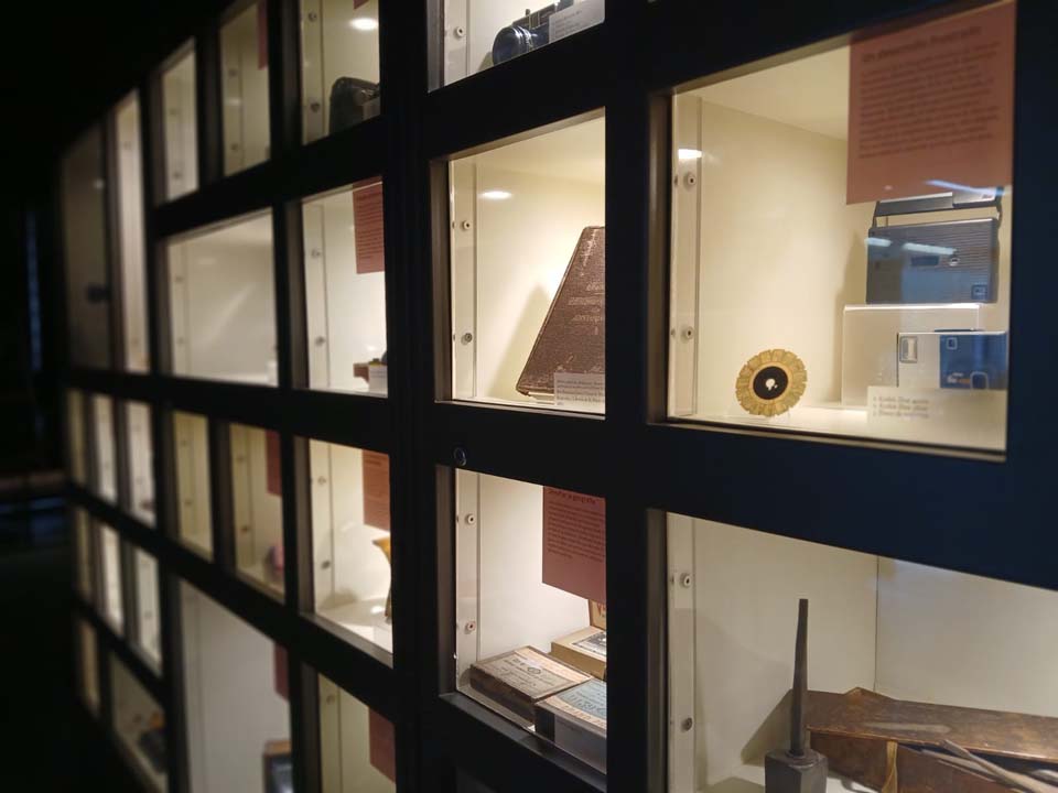 Imagen de objetos antiguos Sala Antioquia