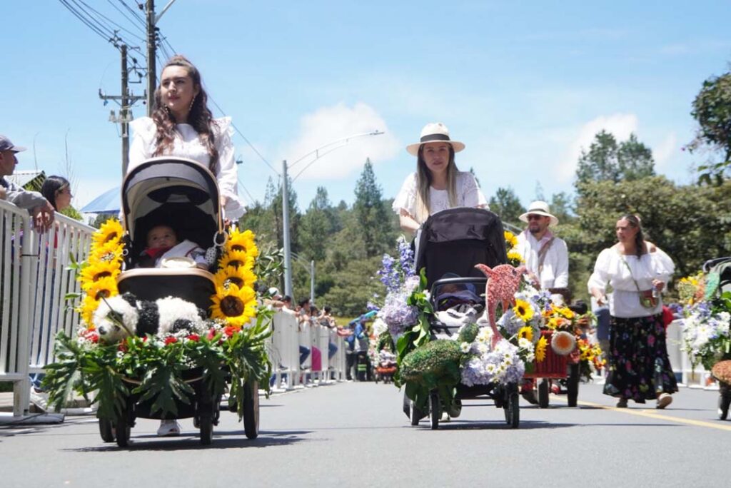 Imagen del desfile de silleteritos