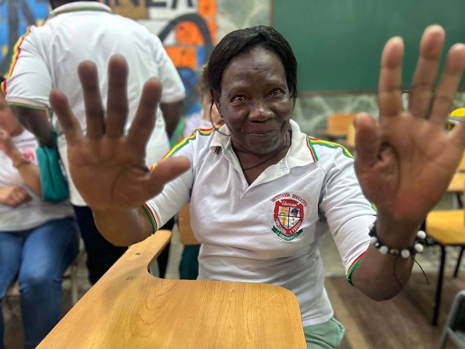 Imagen mujer estudios