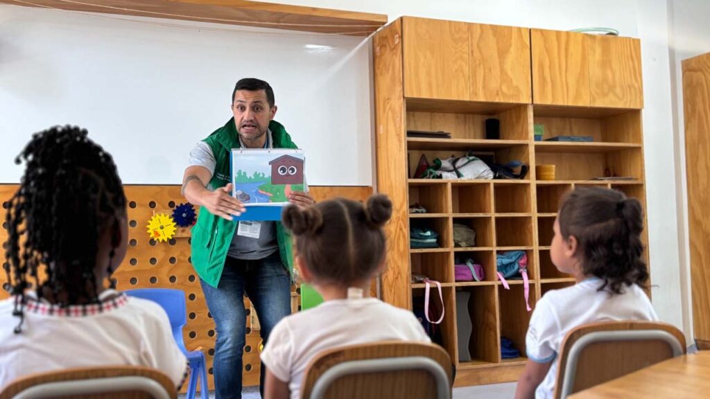 Imagen niñas y niños Medellín (4)
