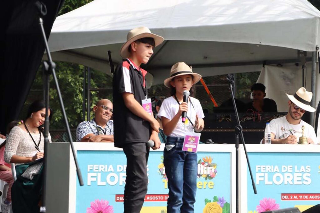 Imagen niños trobando