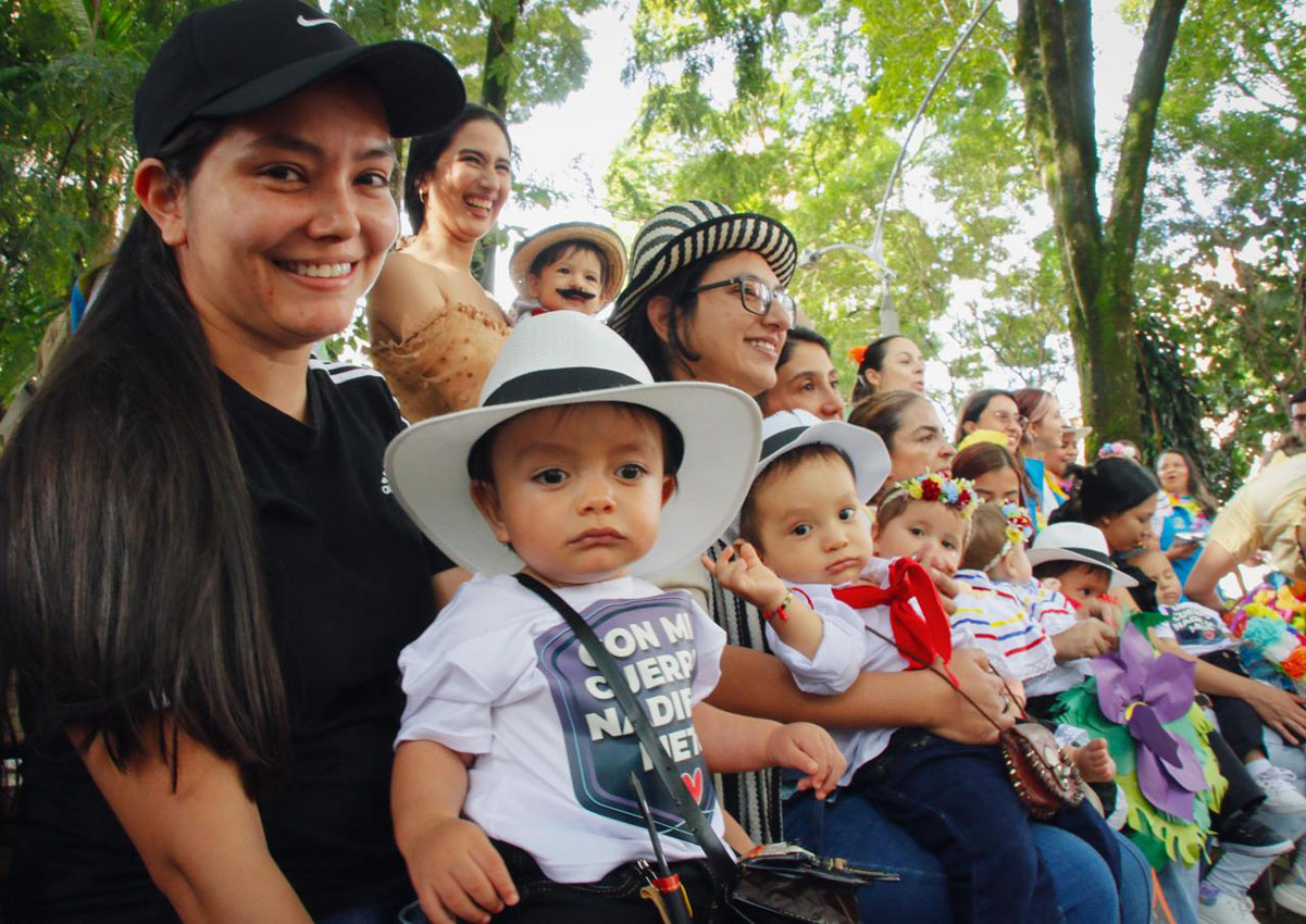 Imagen niños y niñas tradición silletera (3)