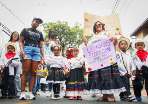 Imagen niños y niñas tradición silletera (8)