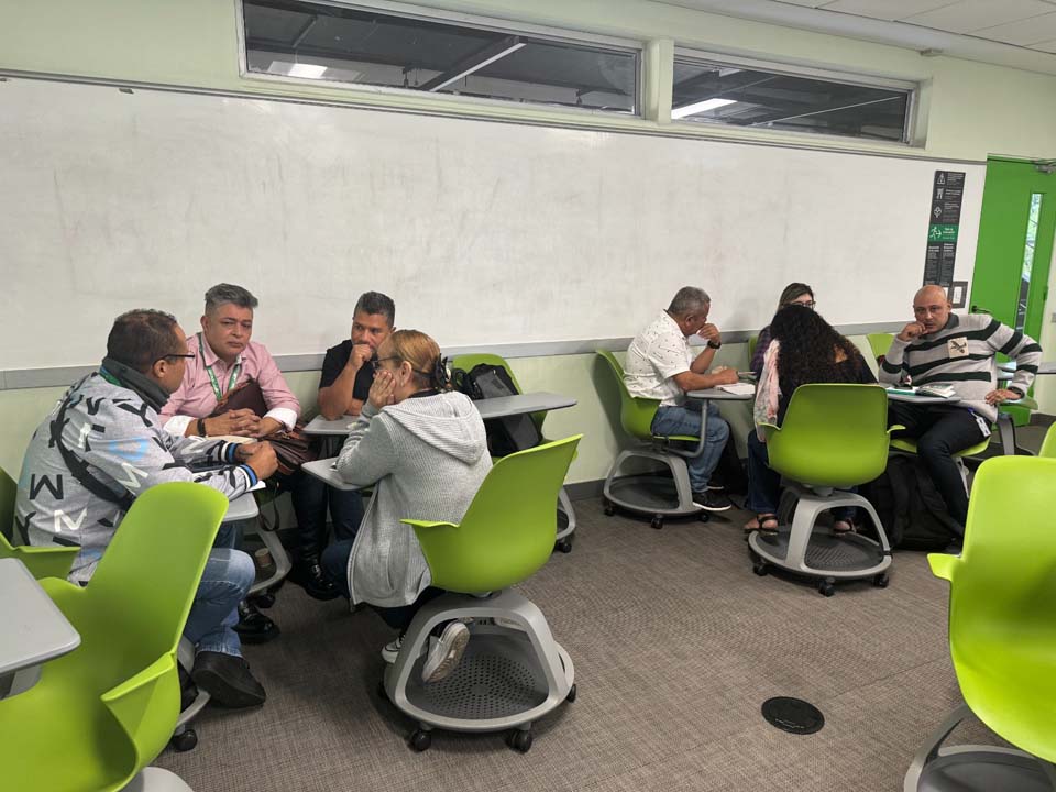 Imagen padres reunidos