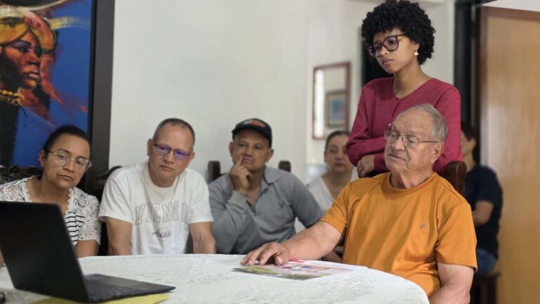 Imagen personas El Chispero