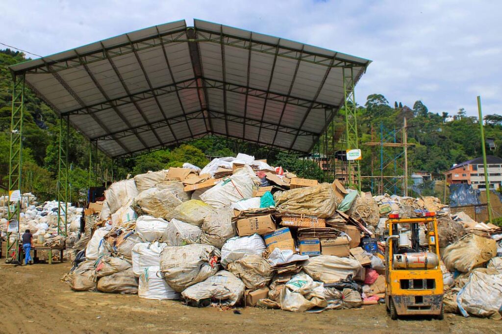 Imagen pila de reciclaje
