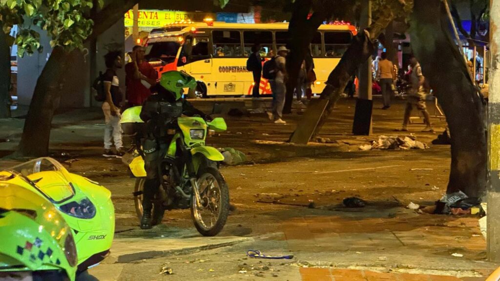 Imagen policía en moto