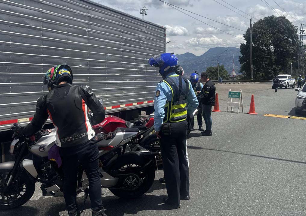 Imagen policía en operativo piques