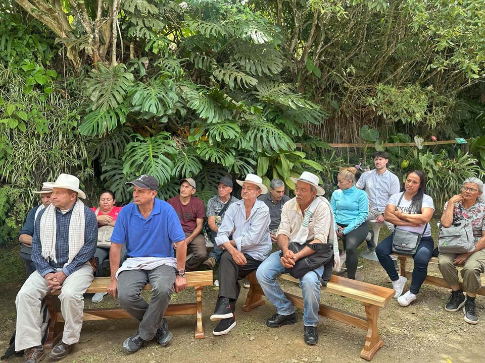 Imagen reunión de cafeteros