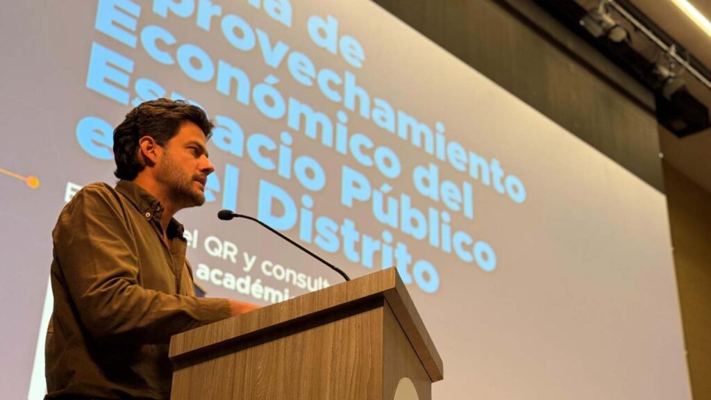 Imagen secretario en discurso