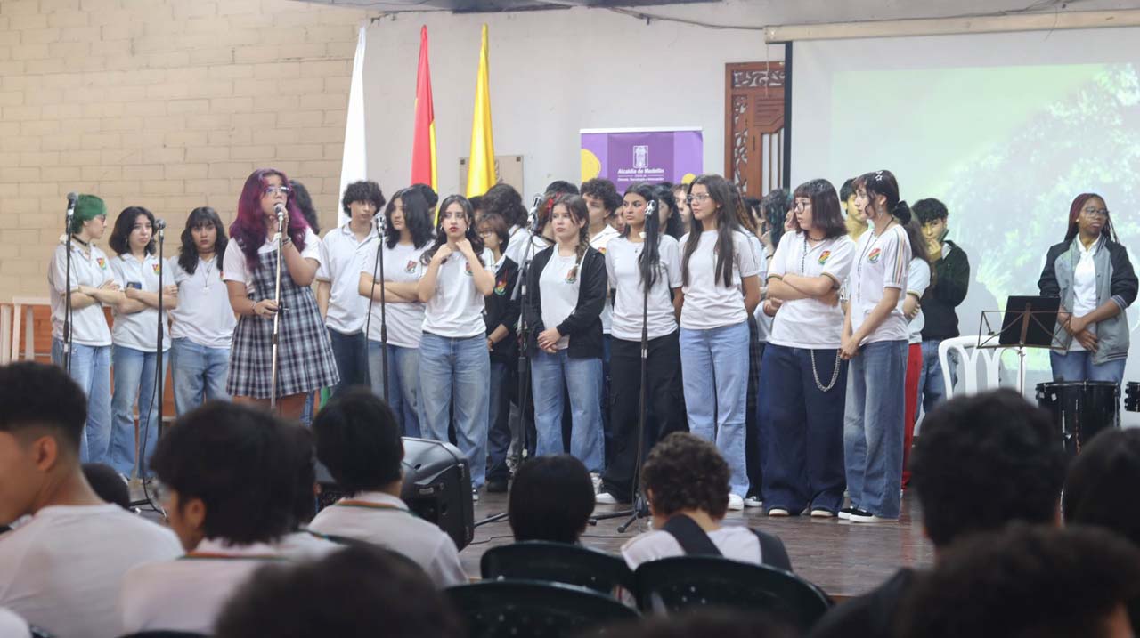 imagen capacitación jóvenes en contra del humo y vapeo