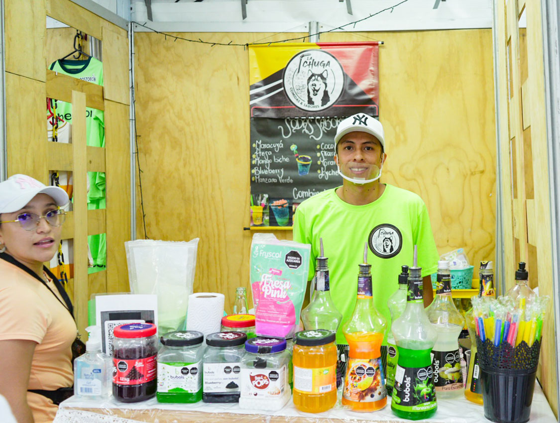 Imagen Víctimas, firmantes y pospenados participaron con emprendimientos en Feria de las Flores (3)