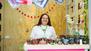 Imagen Víctimas, firmantes y pospenados participaron con emprendimientos en Feria de las Flores (4)