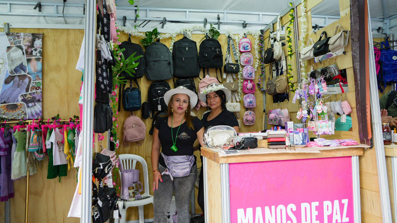 Imagen Víctimas, firmantes y pospenados participaron con emprendimientos en Feria de las Flores (5)