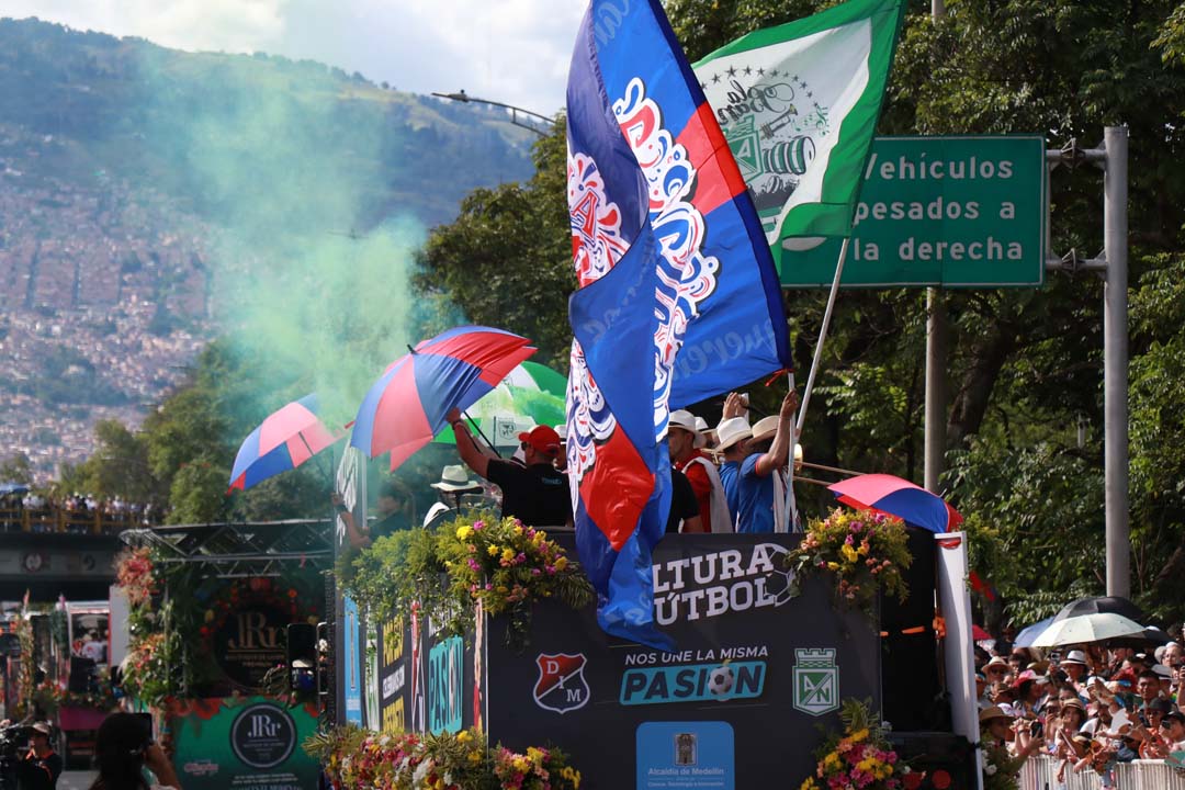 Imagen carroza futbolera