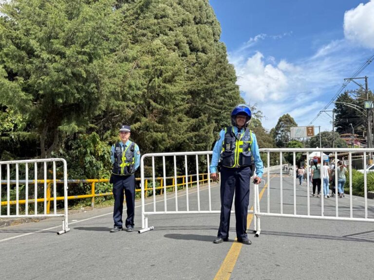 Imagen cierre vial feria de las flores 2