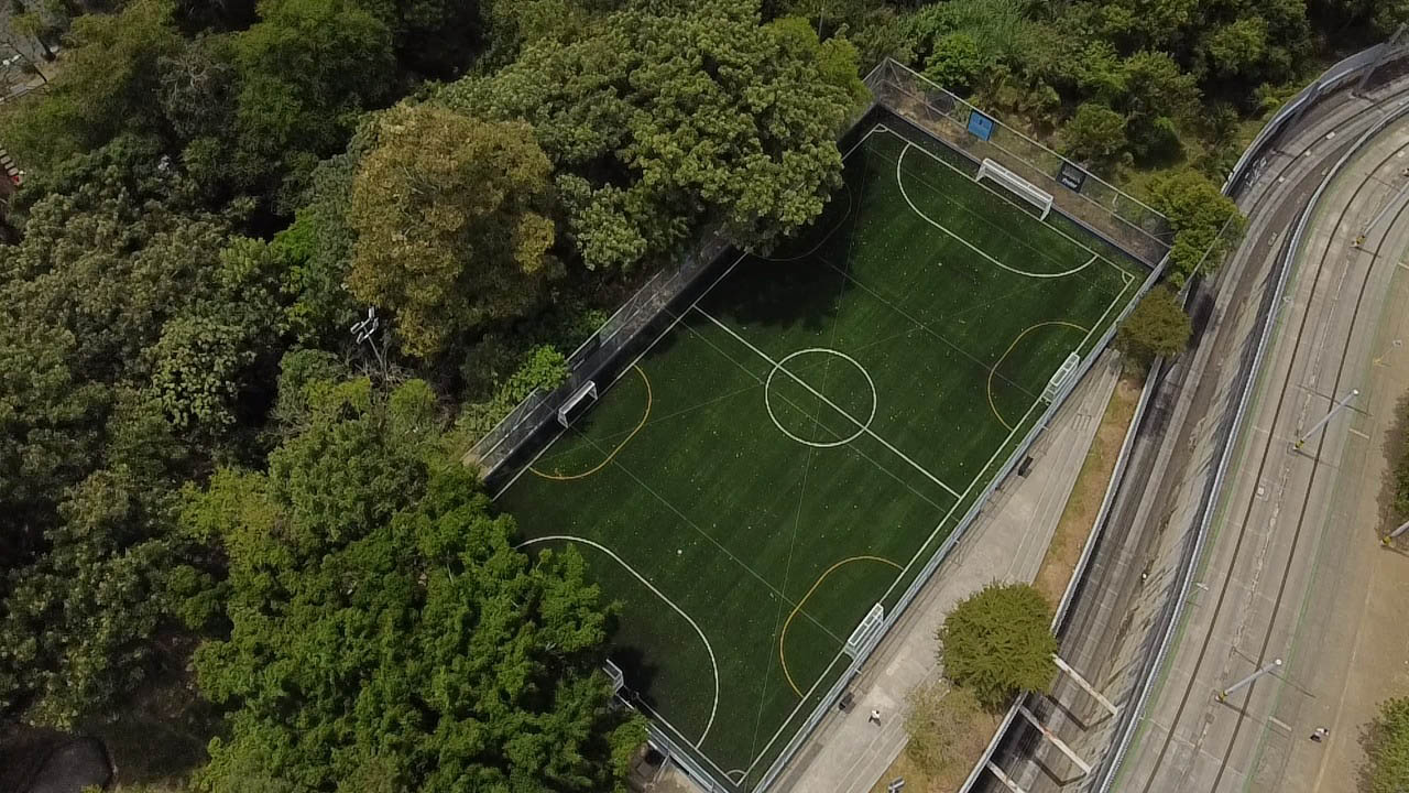 Imagen de cancha sintética renovada en barrio Buenos Aires 2