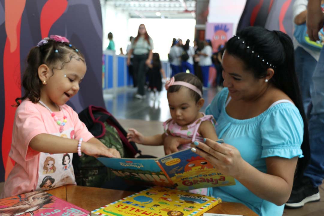 Imagen de famlias felices en Festival Buen Comienzo (7)