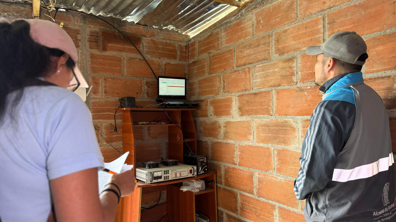 Imagen emisoras ilegales (13)