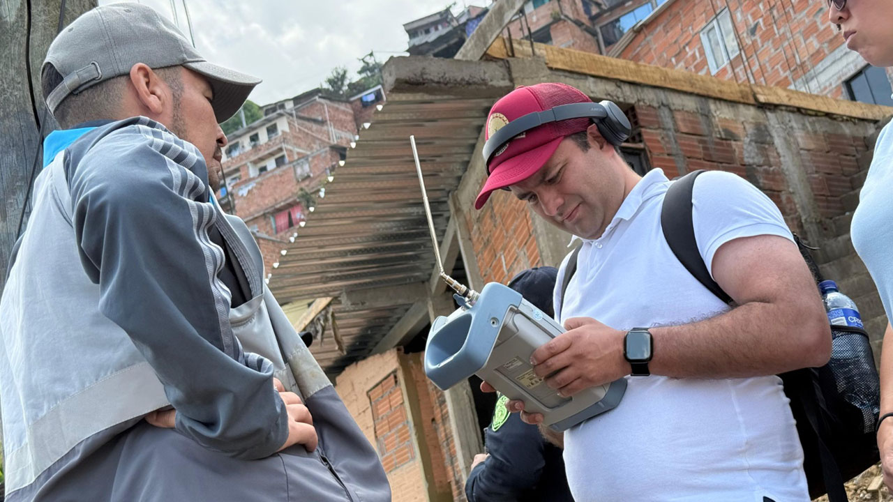 Imagen emisoras ilegales (9)