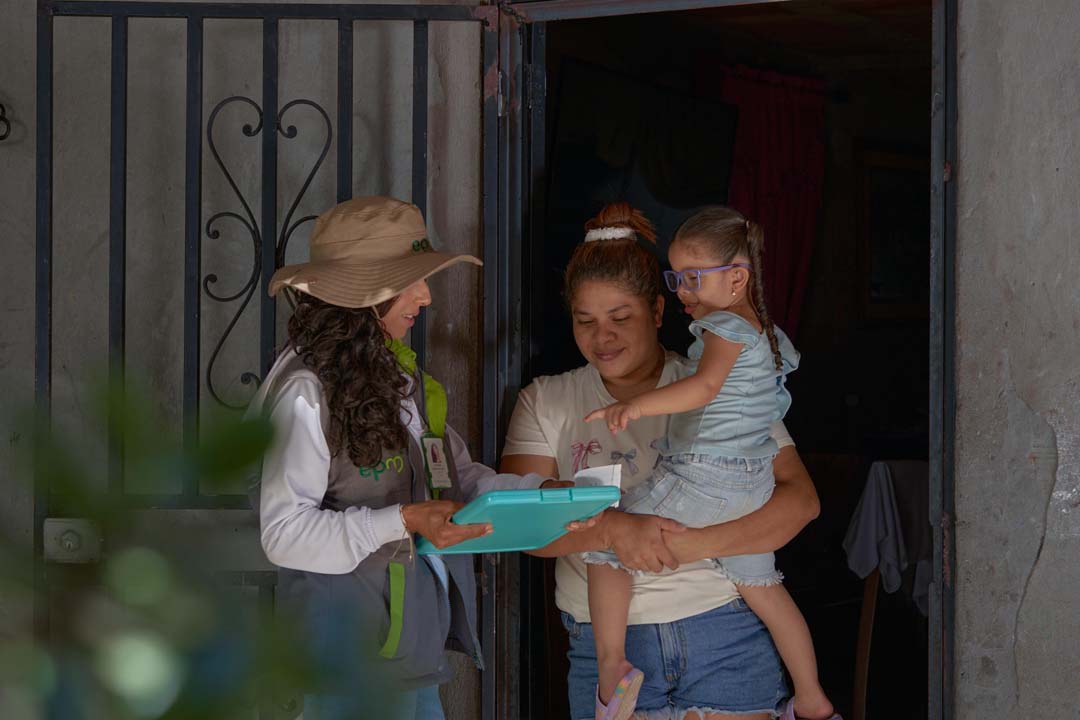 Imagen familia en registro foto 4