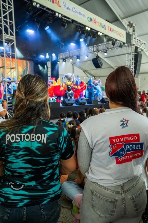 Imagen niñas y niños de las barras de Nacional y Me Festival Buen Comienzo