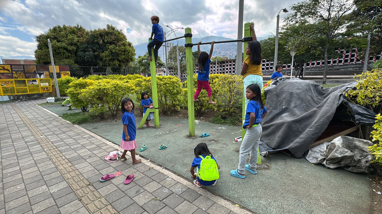 Imagen niñas y niños indígenas (1)
