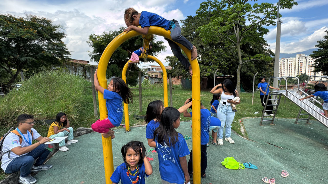 Imagen niñas y niños indígenas (2)